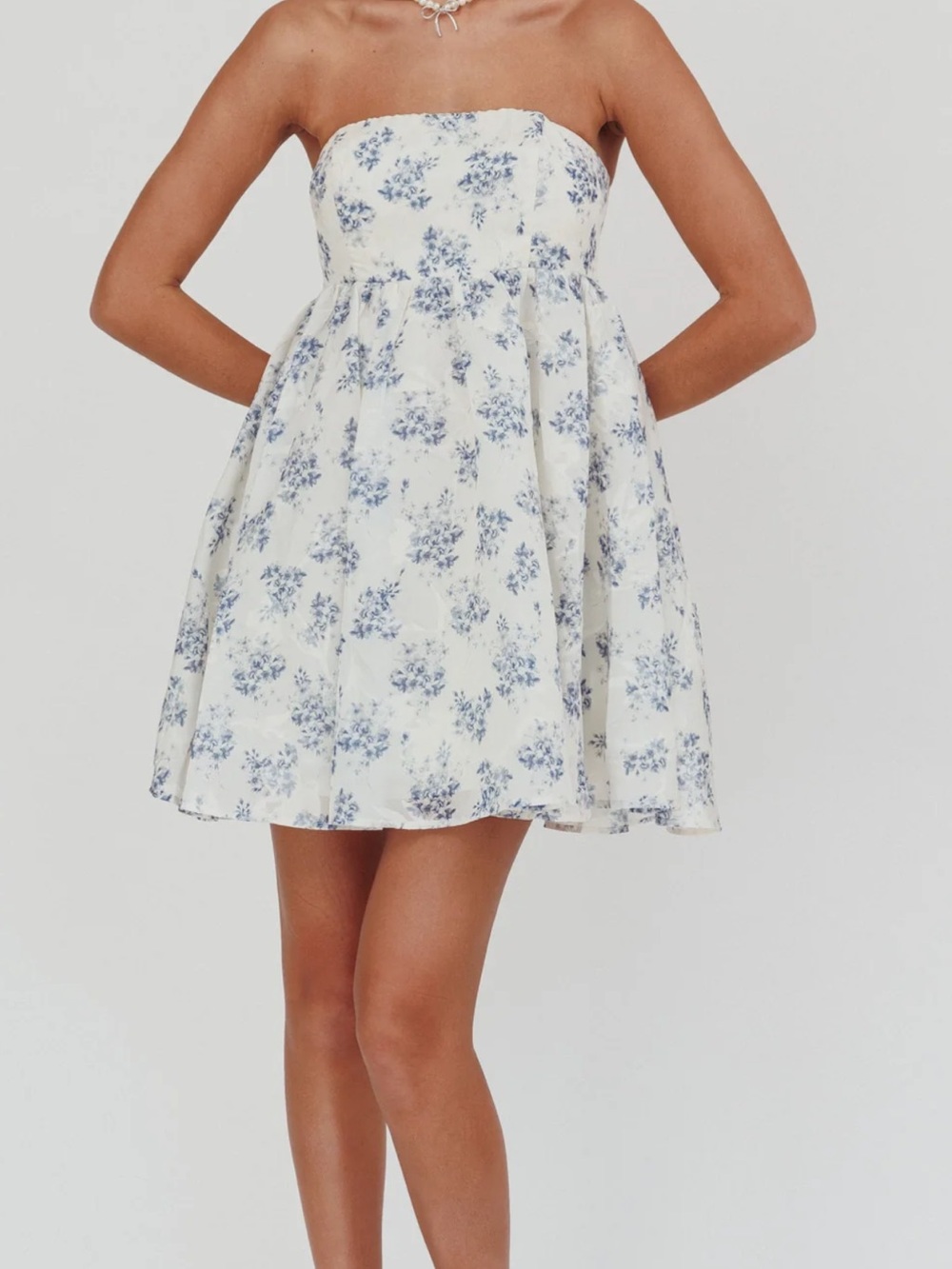 Selfie Leslie Strapless Floral Dress in Cream and Blue